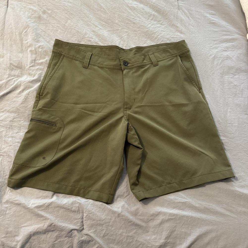 Magellan Outdoors Fish Gear Mens Water-Repellent Shorts Size 36‎ Green